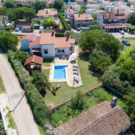 Vikendica Pool House Robertino - Happy *